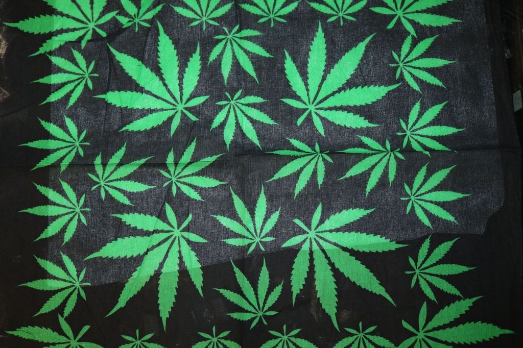 BANDANA FOGLIE MARIA BASE NERA 