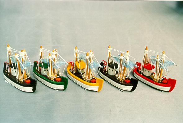 BARCHETTA LEGNO c/RETE 6,5x8cm 