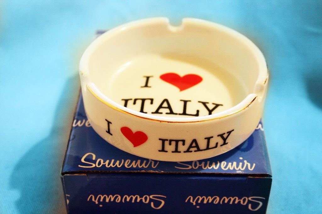 POSACENERE CERAMICA C/SCATOLA "I LOVE ITALY" 