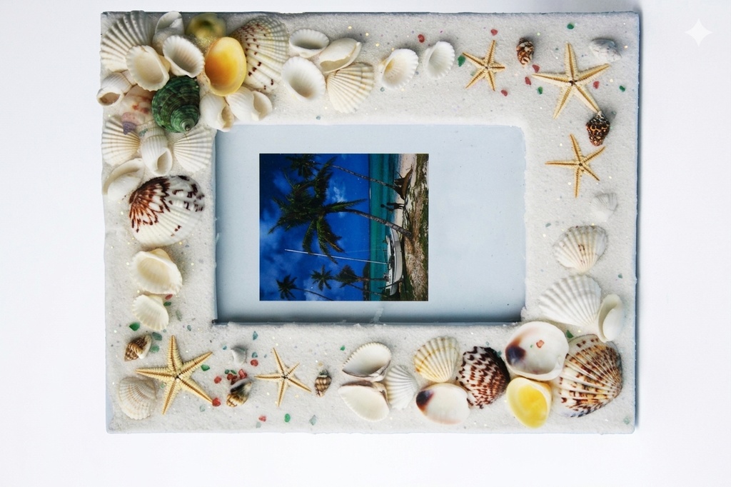 PORTAFOTO C/CONCHIGLIE E SABBIA BIANCA 19,5X15 cm 