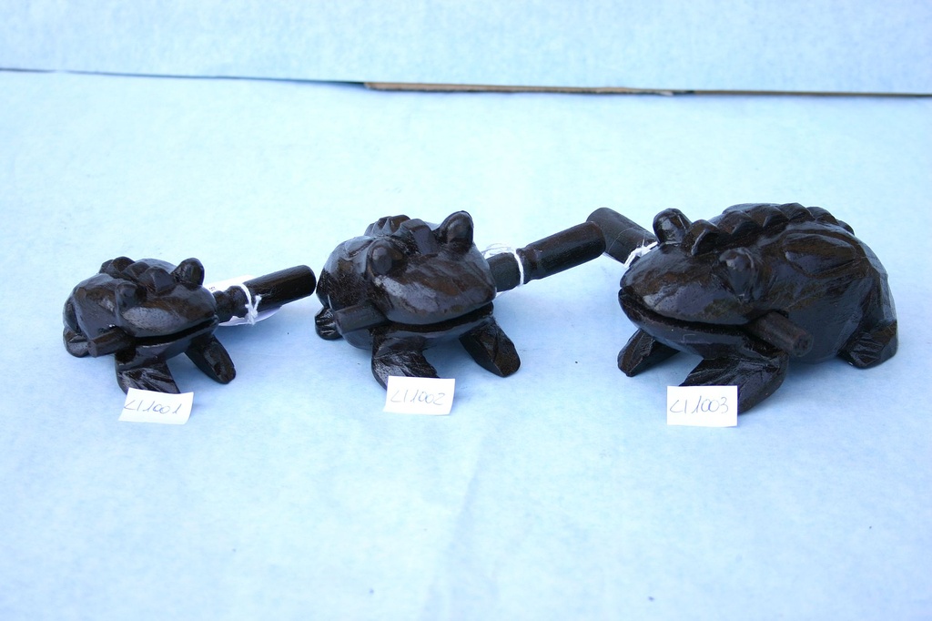 RANA LEGNO C/BASTONCINO SUONO CM 11 