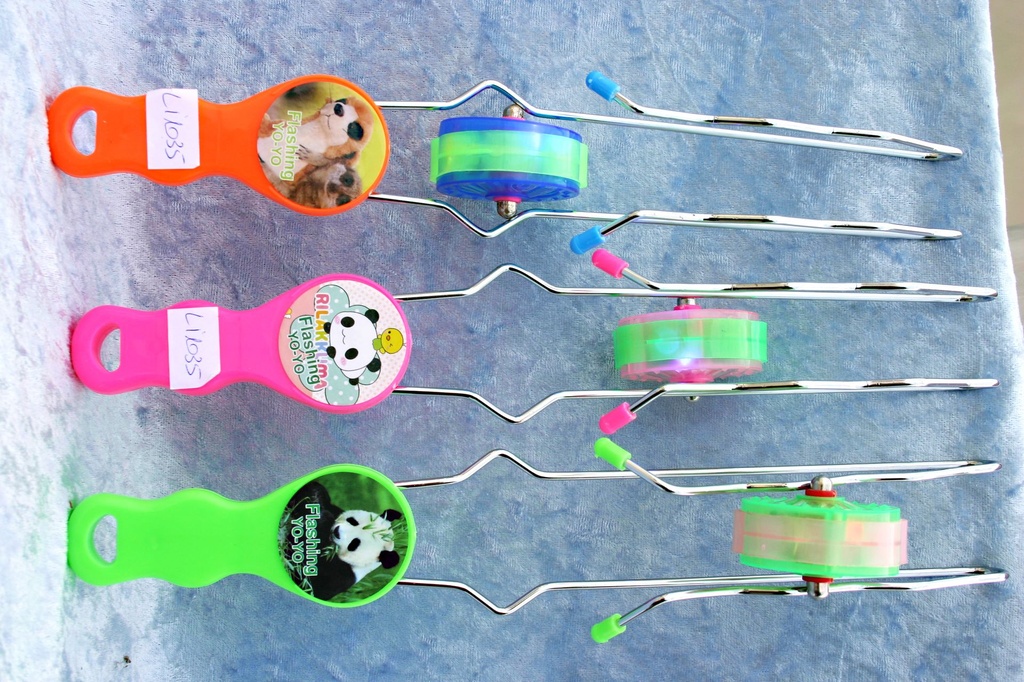 JO-JO LEGNO SU BINARIO C/LUCE 4 COL ASS 