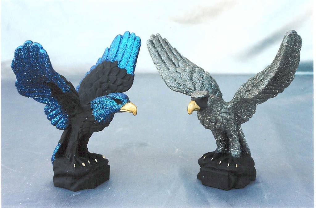 AQUILA PICCOLA RESINA ALI APERTE 