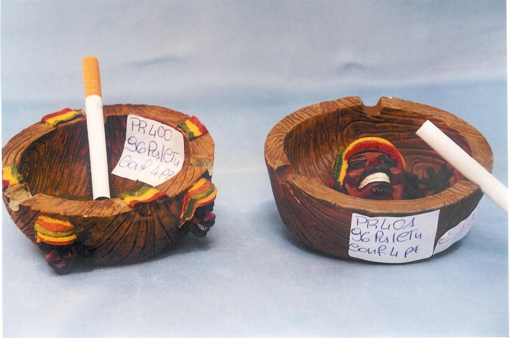 POSACENERE RESINA c/FOGLIE E VOLTI DIAM 10 