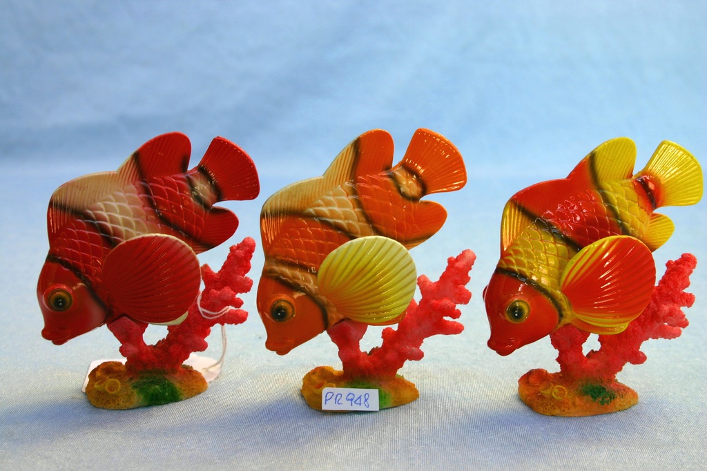 PESCE SIMIL-RESINA SU CORALLO 