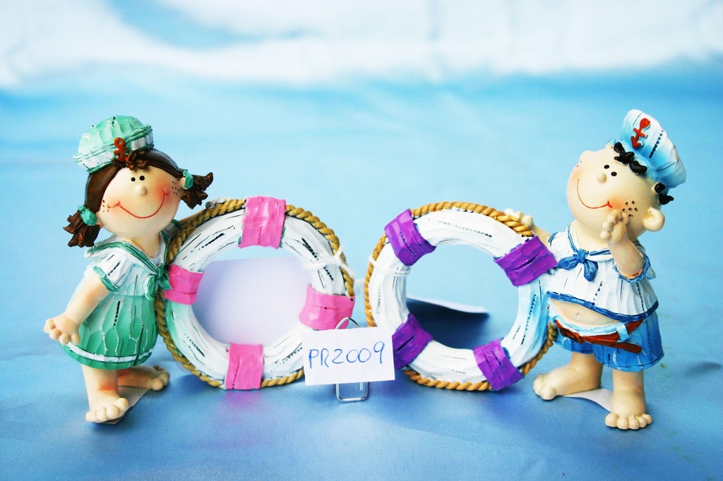 MARINAI BIMBI RESINA PORTATOVAGLIOLI H.9 cm 2 MOD. 