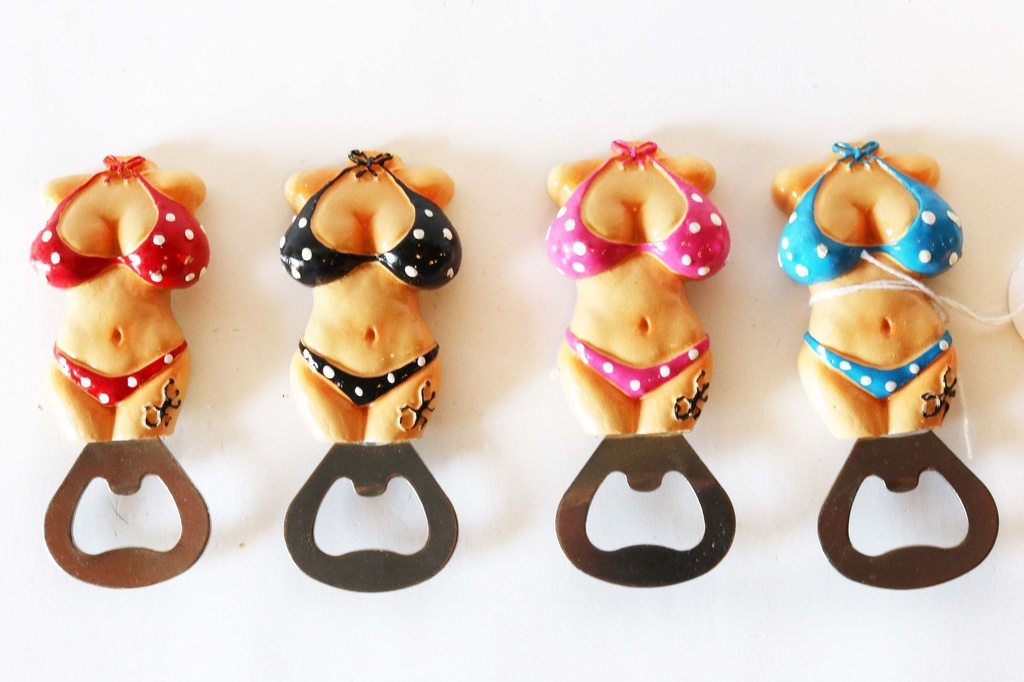 MAGNETE RESINA BIKINI APRIBOTTIGLIA 2 MOD 