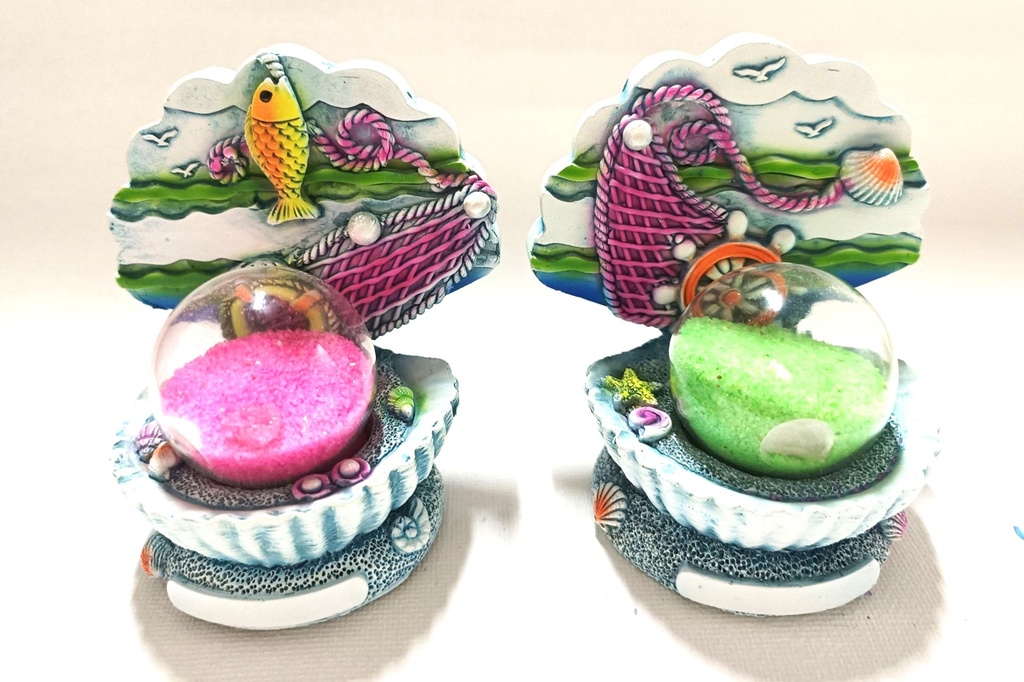 BOLLE RESINA SU CONCHIGLIA CON SOGG MARINI 