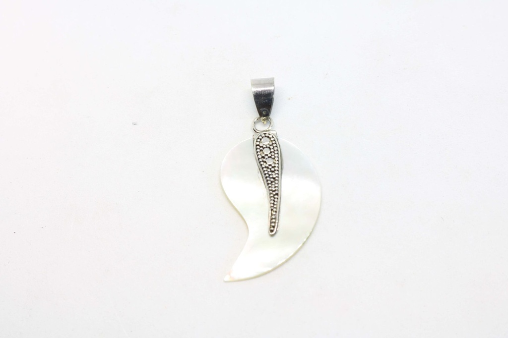 PENDENTE MADRE PERLA