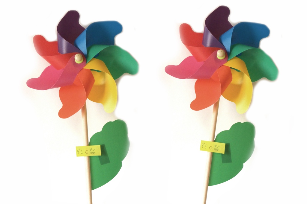 GIRANDOLA MULTICOL DIAM CM 24 C/MANICO LEGNO/FOGLI  (copia)